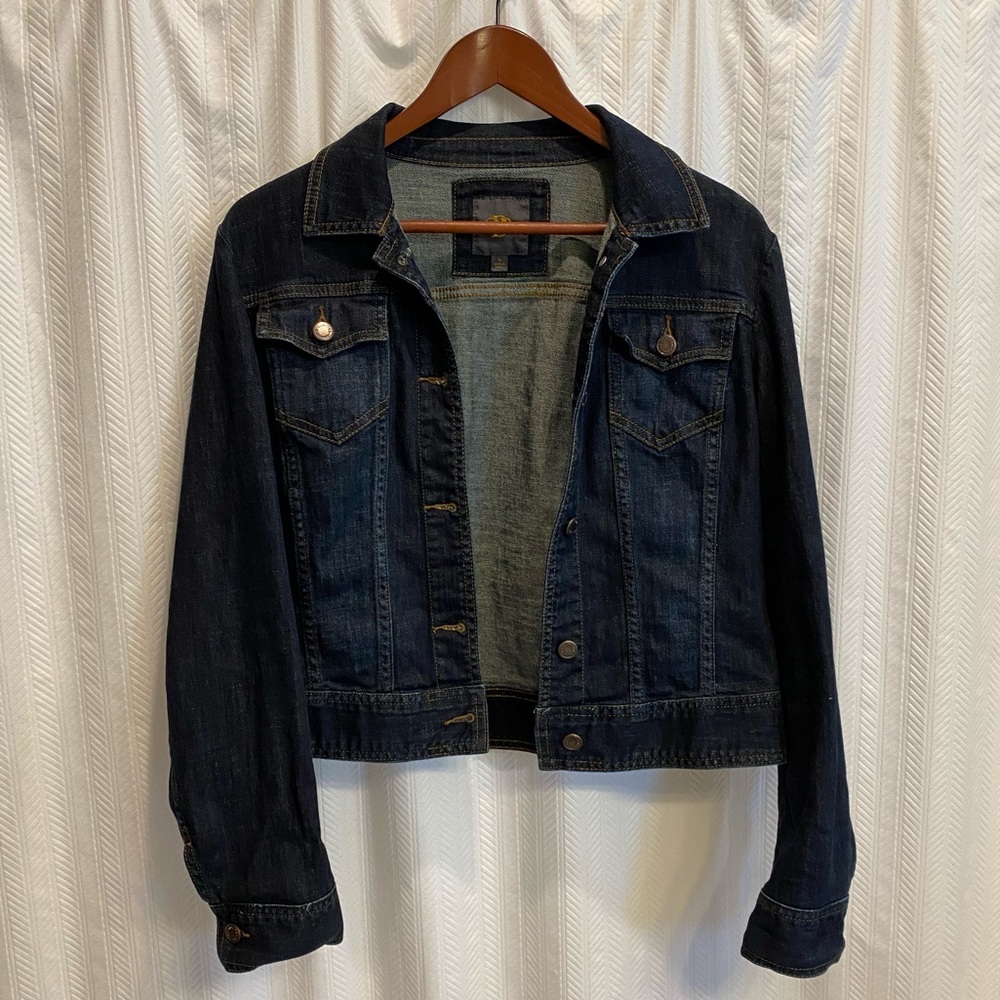 Women’s denim jacket